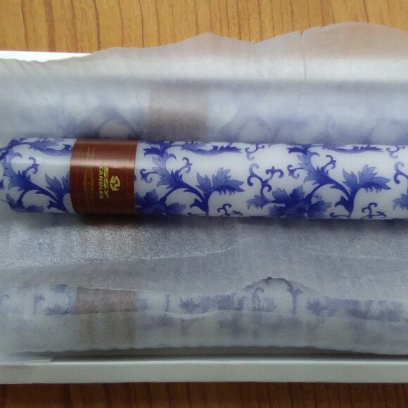 Handmade Blue Lace Leaf Patterned Taper Candles - Picture 4 of 12